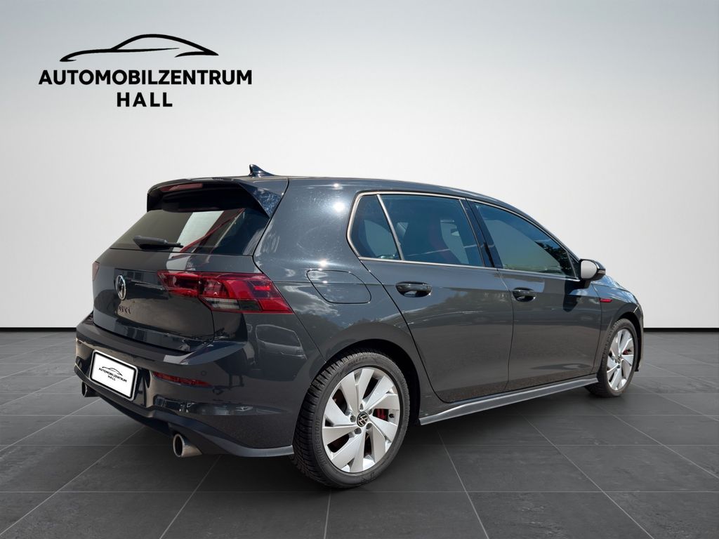 Volkswagen Golf 2023 г. Серый, пробег 32500 км