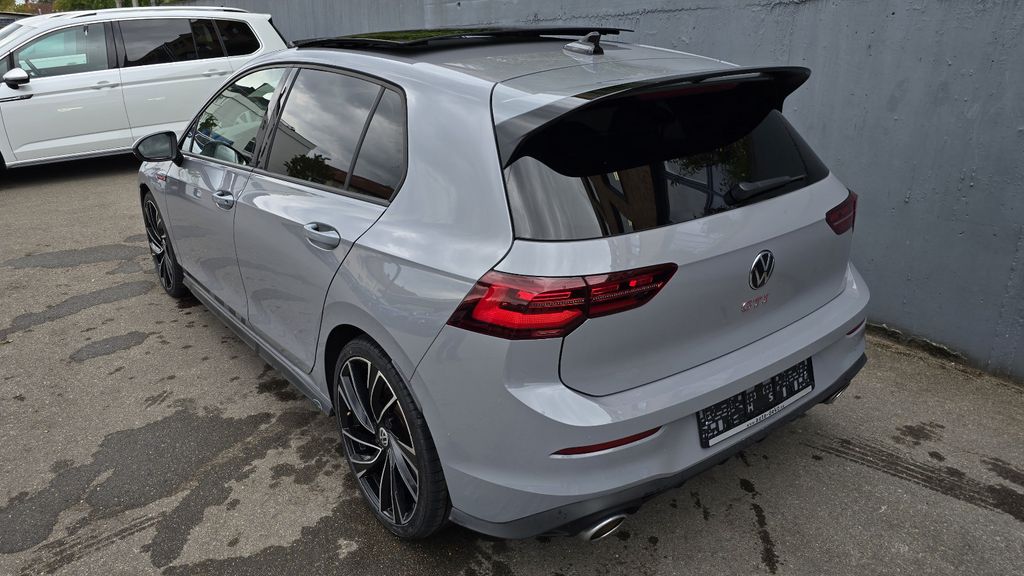 Volkswagen Golf 2023 г. Серый, пробег 48124 км