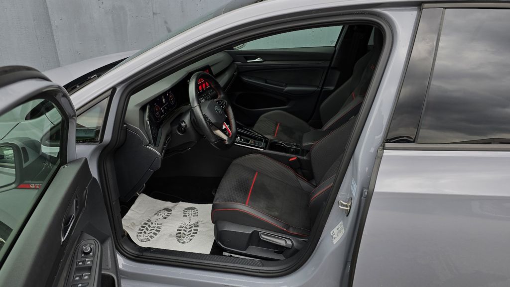 Volkswagen Golf 2023 г. Серый, пробег 48124 км