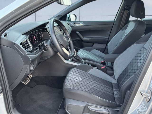Volkswagen Taigo 2024 г. Серебристый, пробег 32500 км