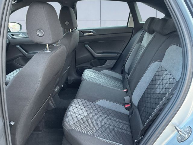 Volkswagen Taigo 2024 г. Серебристый, пробег 32500 км
