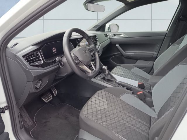 Volkswagen Taigo 2024 г. Белый, пробег 31000 км