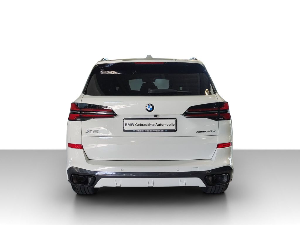 BMW X5 2023 г. Чёрный, пробег 35855 км