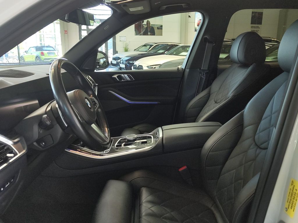 BMW X5 2023 г. Чёрный, пробег 35855 км