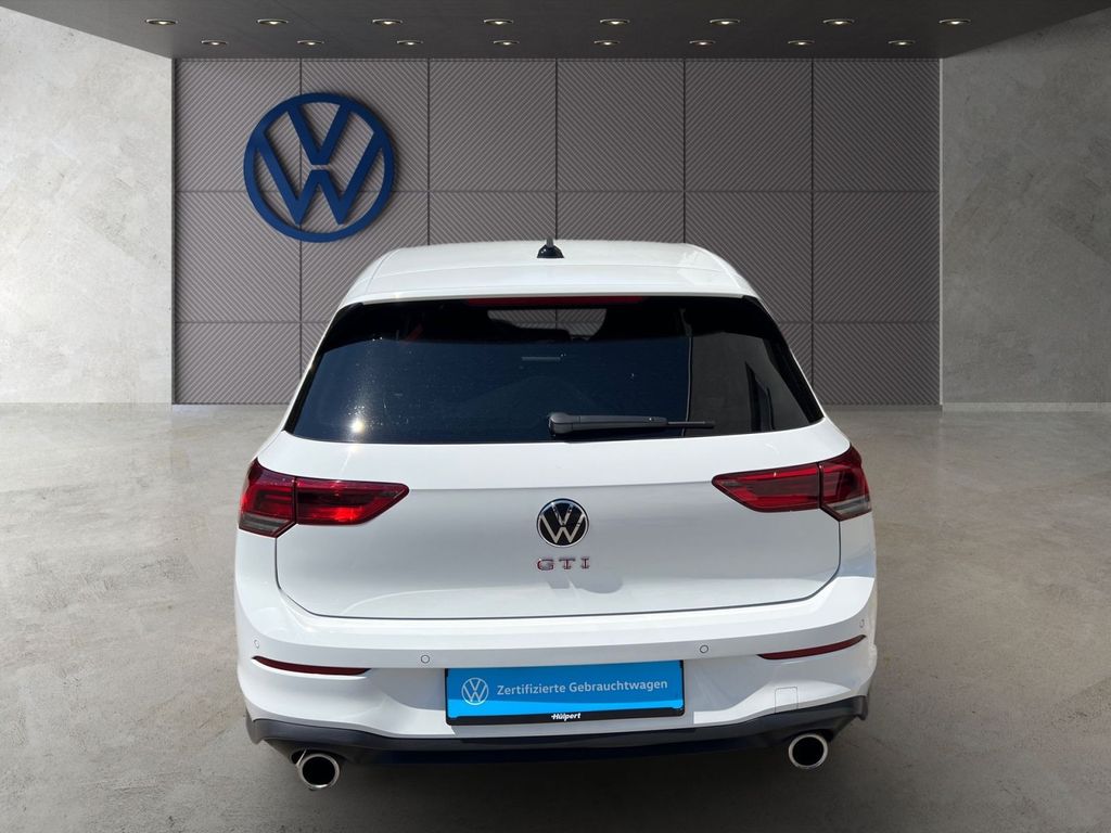 Volkswagen Golf 2024 г. Белый, пробег 34867 км