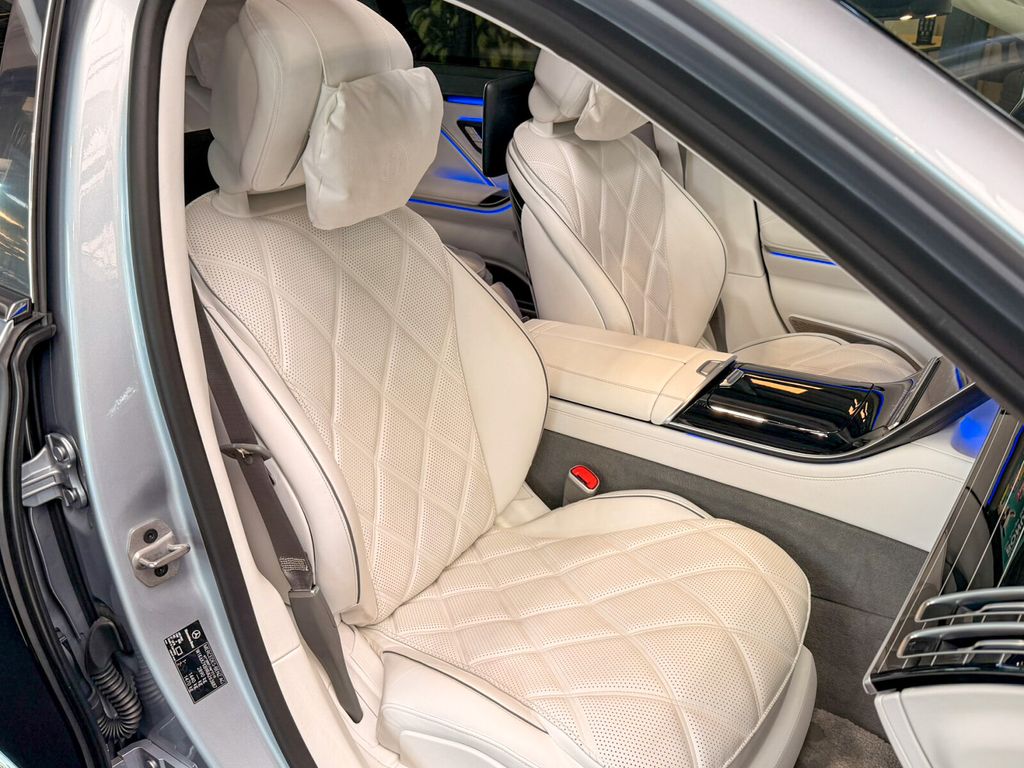 Mercedes-Benz S 680 2024 г. Чёрный, пробег 28469 км