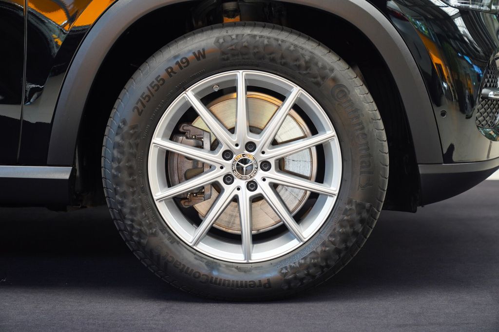 Mercedes-Benz GLE 450 2025 г. Чёрный, пробег 34076 км