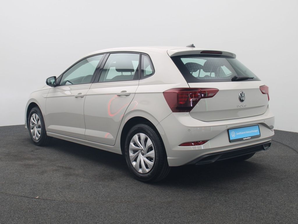 Volkswagen Polo 2024 г. Серый, пробег 44000 км