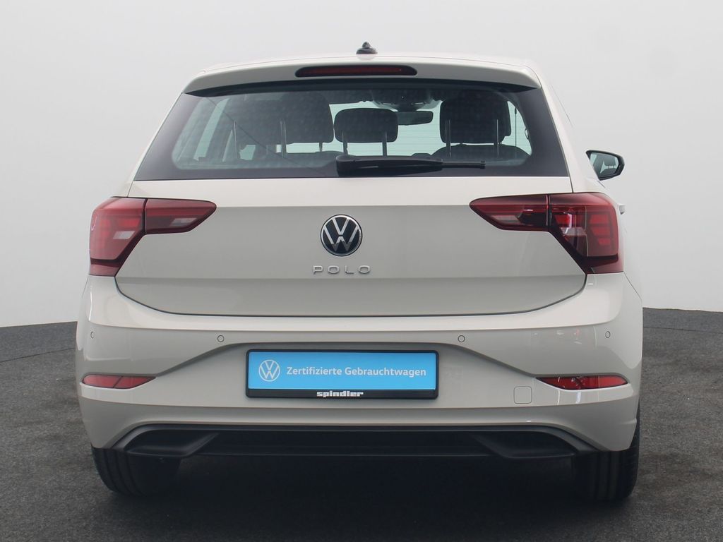 Volkswagen Polo 2024 г. Серый, пробег 44000 км