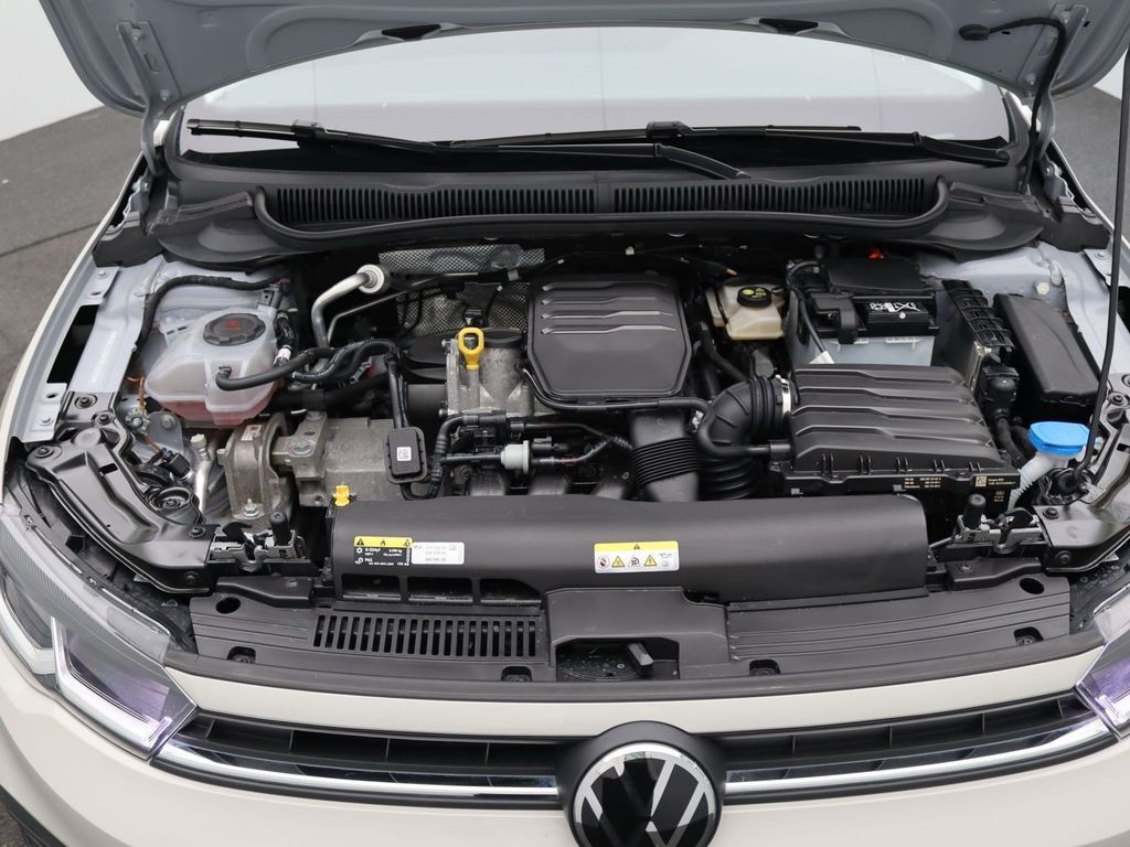 Volkswagen Polo 2024 г. Серый, пробег 44000 км