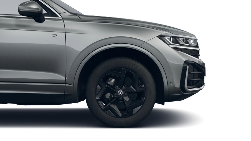 Volkswagen Touareg 2025 г. Серый, пробег 35000 км