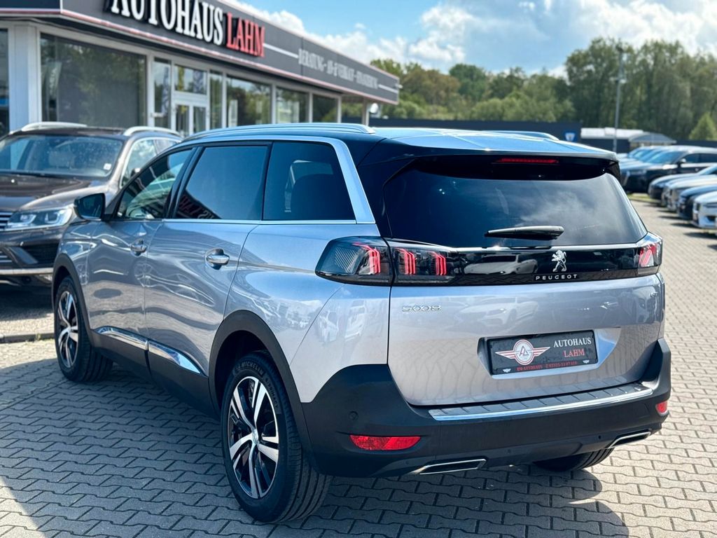 Peugeot 5008 2023 г. Серый, пробег 49000 км