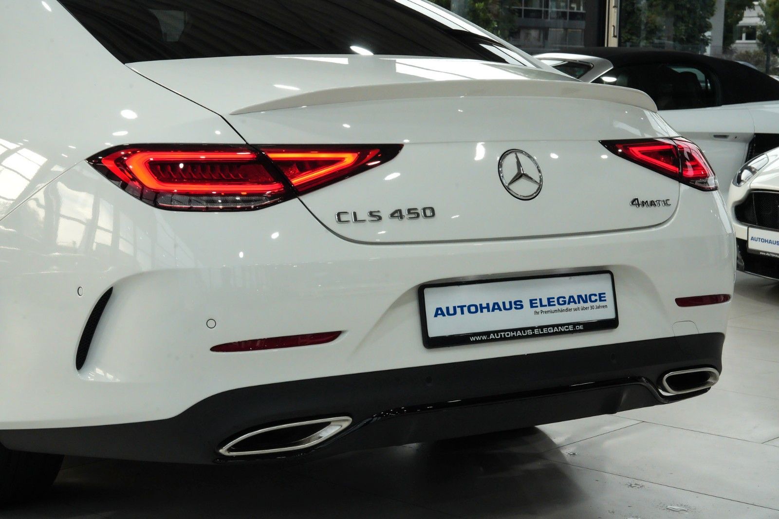 Mercedes-Benz CLS 450 2022 г. Белый, пробег 27850 км