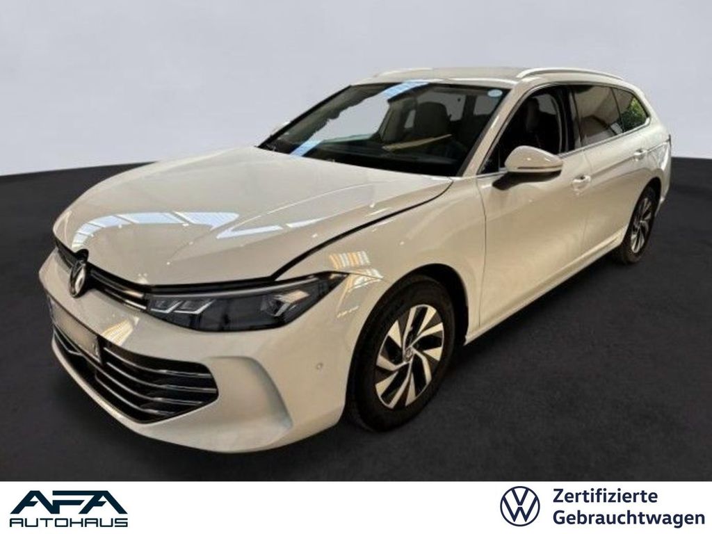 Volkswagen Passat 2024 г. Белый, пробег 40764 км