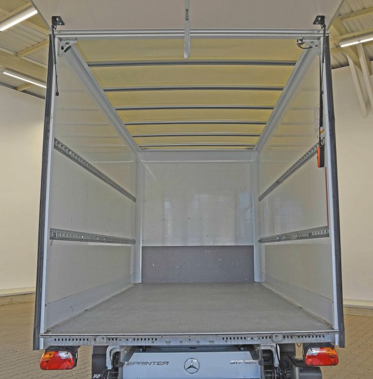 Mercedes-Benz SPRINTER 2025 г. Белый, пробег 56931 км