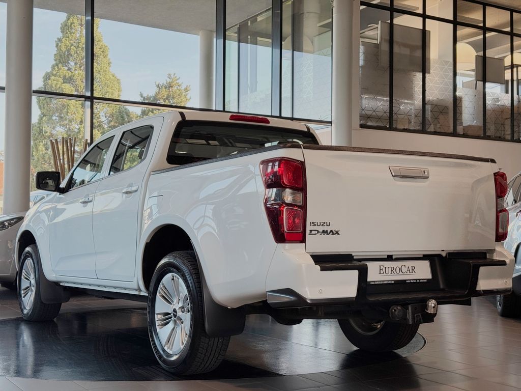 Isuzu D-Max 2022 г. Белый, пробег 45986 км