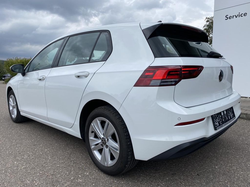 Volkswagen Golf 2023 г. Белый, пробег 35009 км