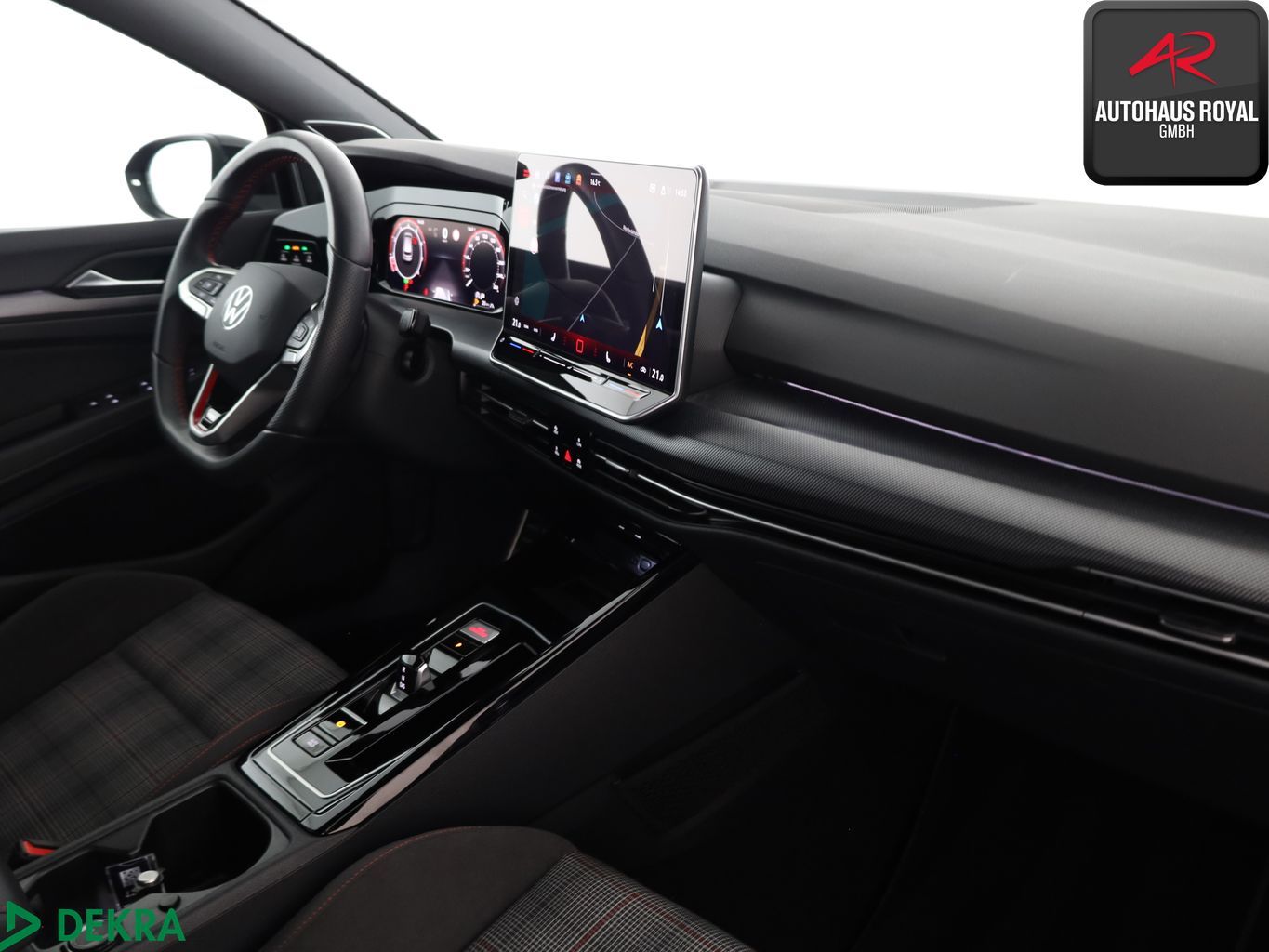 Volkswagen Golf 2025 г. Чёрный, пробег 9486 км