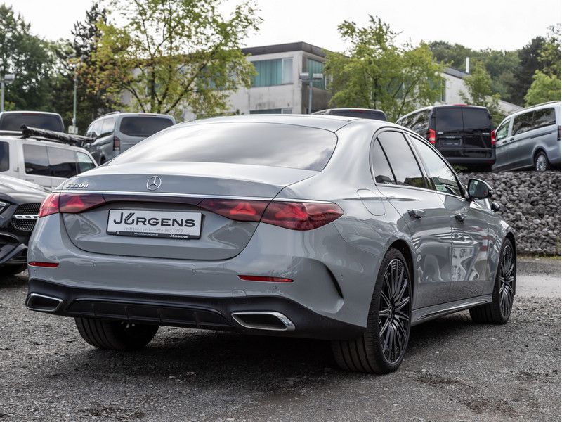 Mercedes-Benz E 220 2025 г. Серый, пробег 9406 км