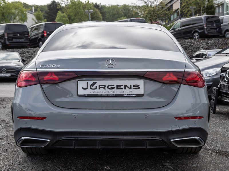 Mercedes-Benz E 220 2025 г. Серый, пробег 9406 км