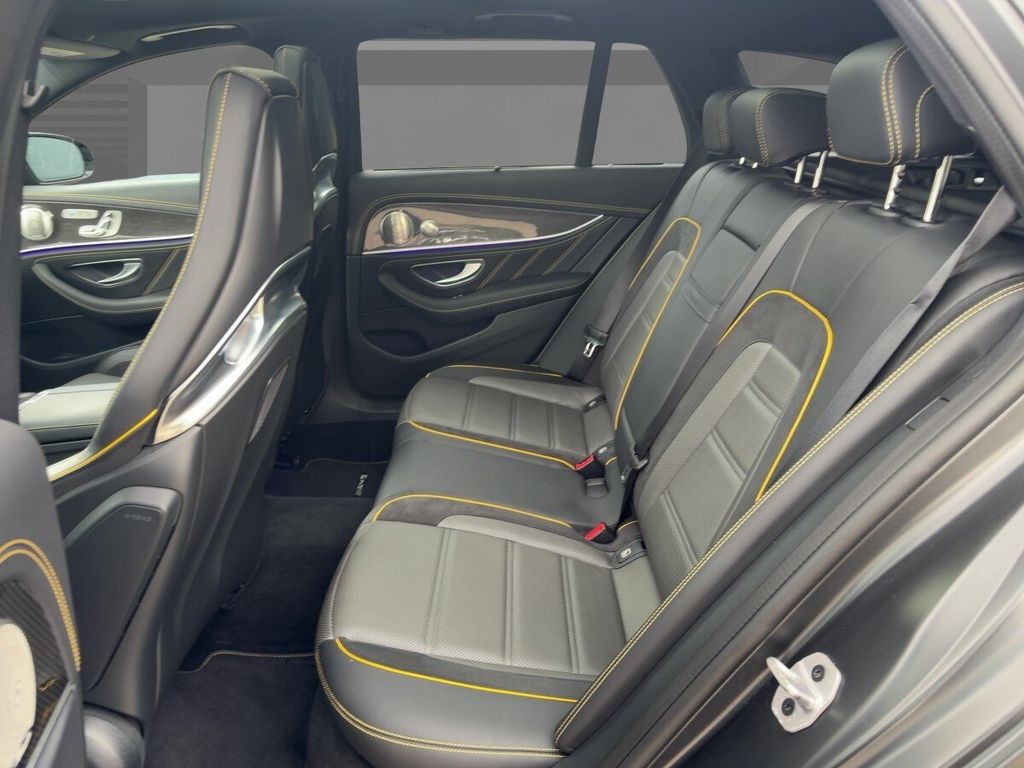 Mercedes-Benz E 63 AMG 2023 г. Серый, пробег 36000 км