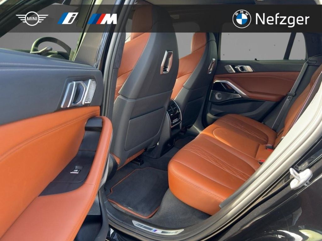 BMW X6 2024 г. Чёрный, пробег 28800 км