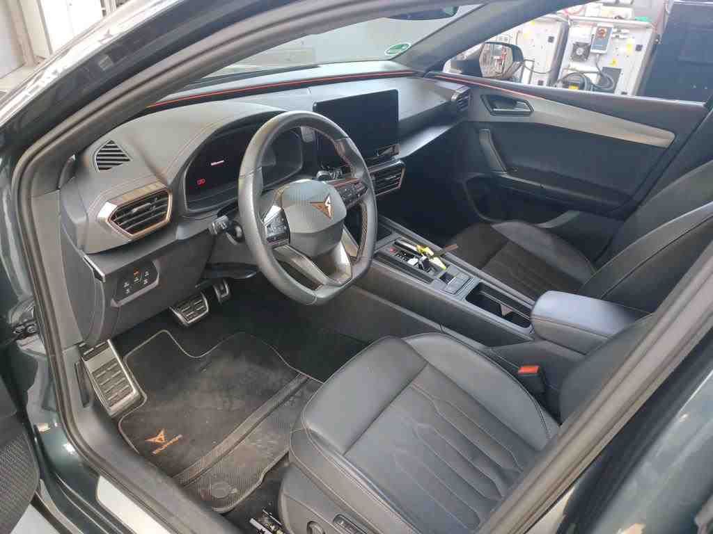 Cupra Leon 2022 г. Серый, пробег 57500 км