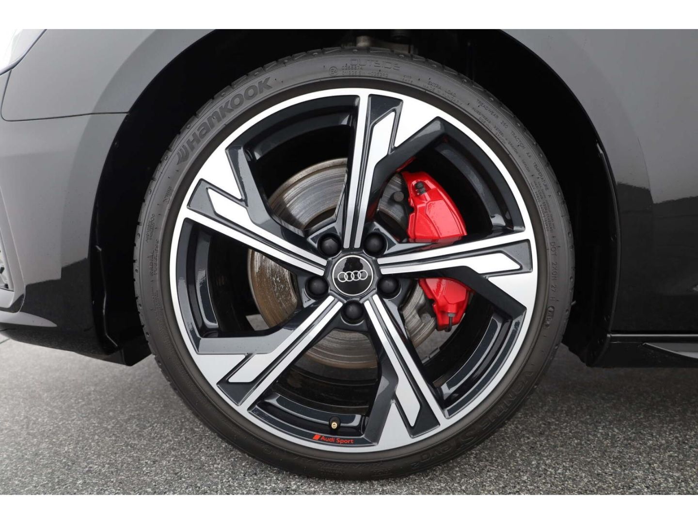 Audi A4 2025 г. Чёрный, пробег 11827 км