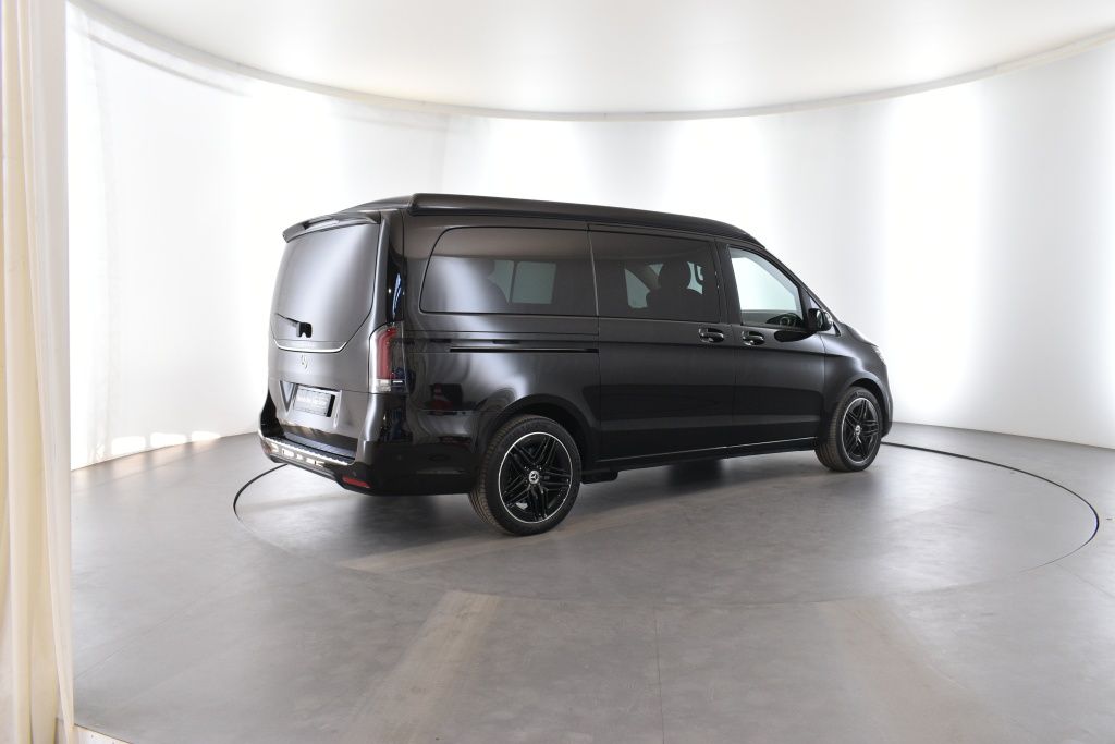 Mercedes-Benz V 300 2024 г. Чёрный, пробег 30506 км