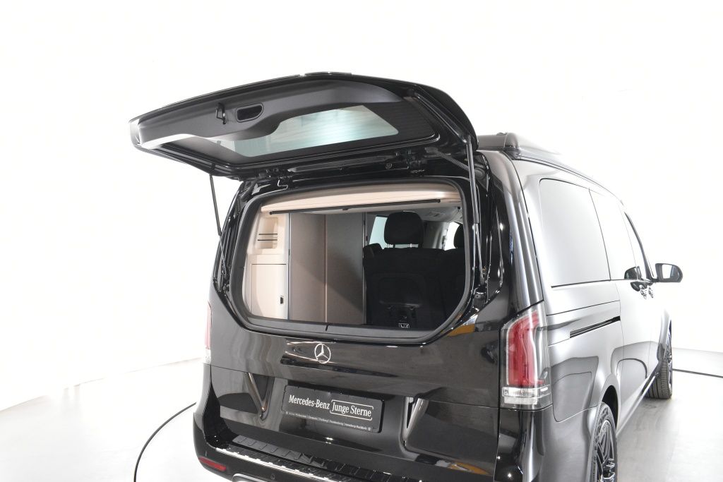 Mercedes-Benz V 300 2024 г. Чёрный, пробег 30506 км
