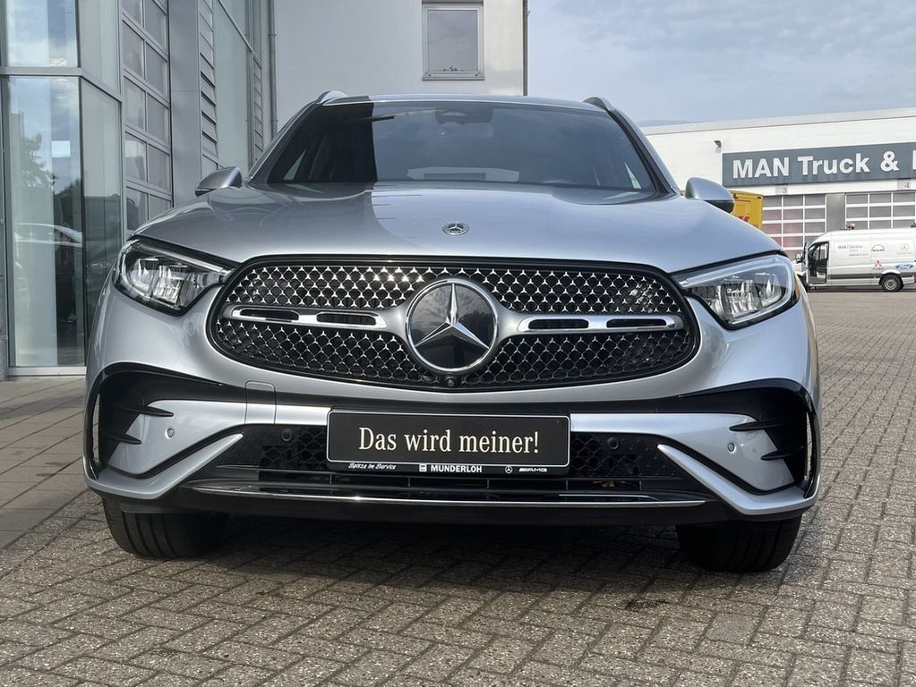 Mercedes-Benz GLC 200 2025 г. Серебристый, пробег 8045 км