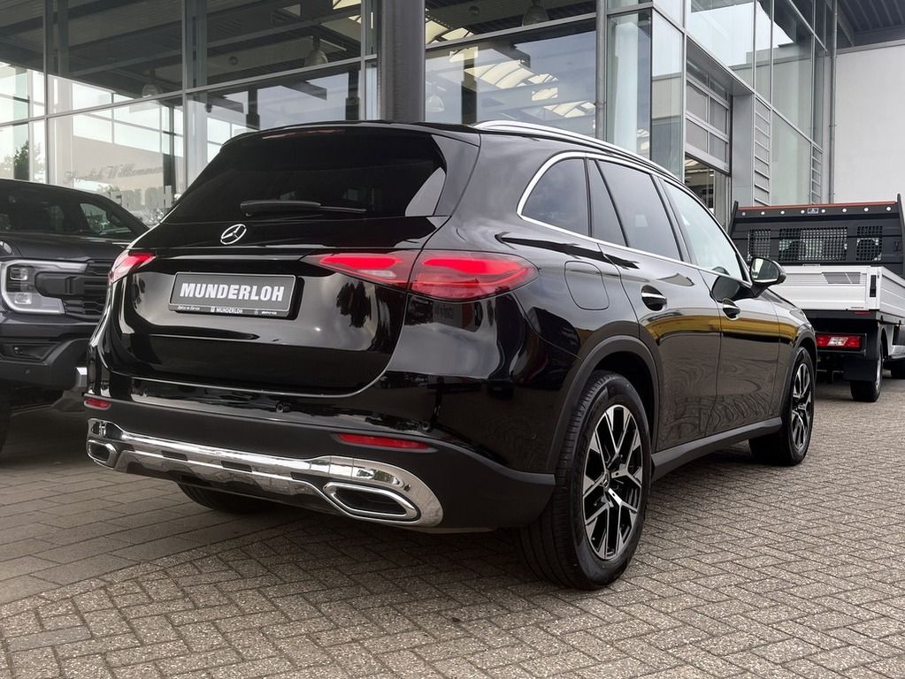 Mercedes-Benz GLC 220 2024 г. Чёрный, пробег 15364 км