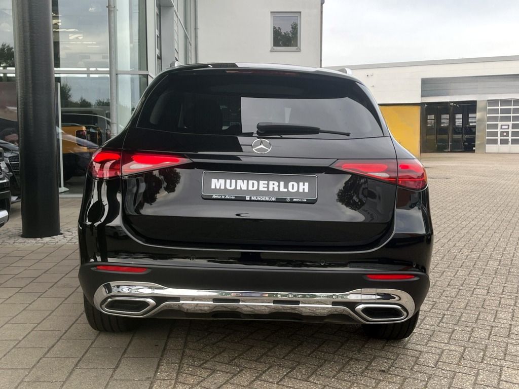 Mercedes-Benz GLC 220 2024 г. Чёрный, пробег 15364 км