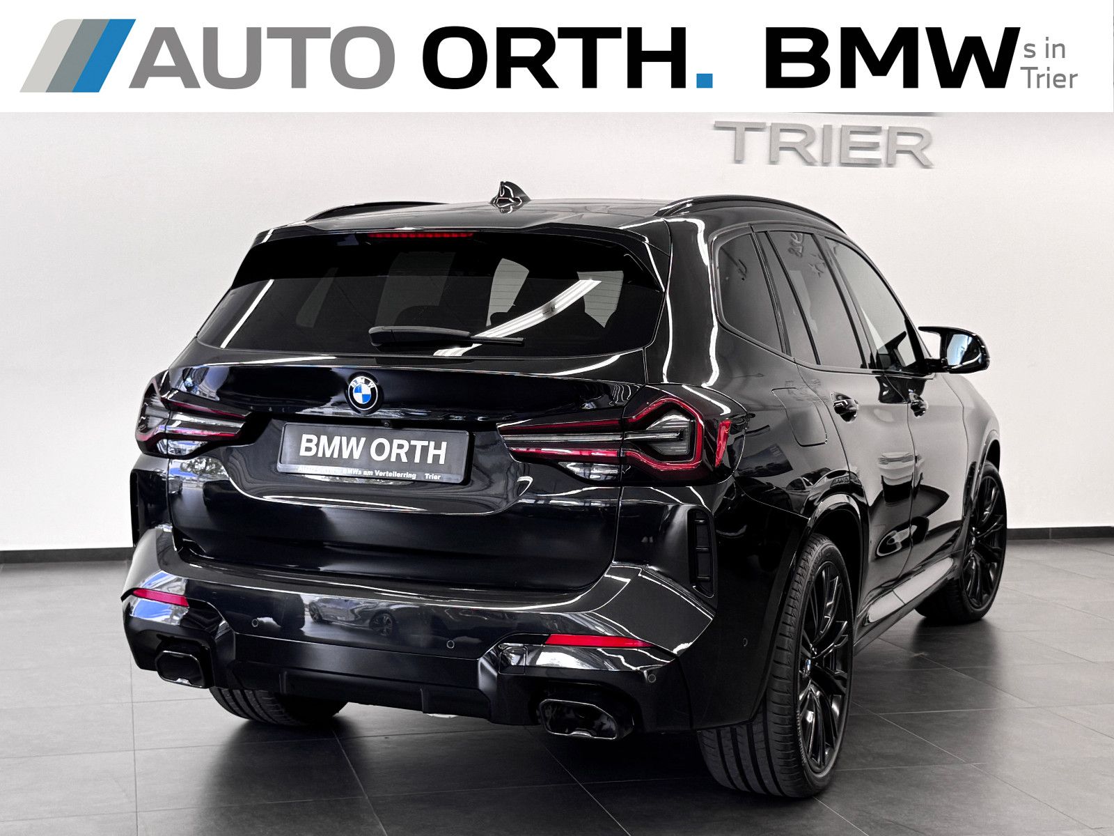 BMW X3 M40 2023 г. Чёрный, пробег 33900 км