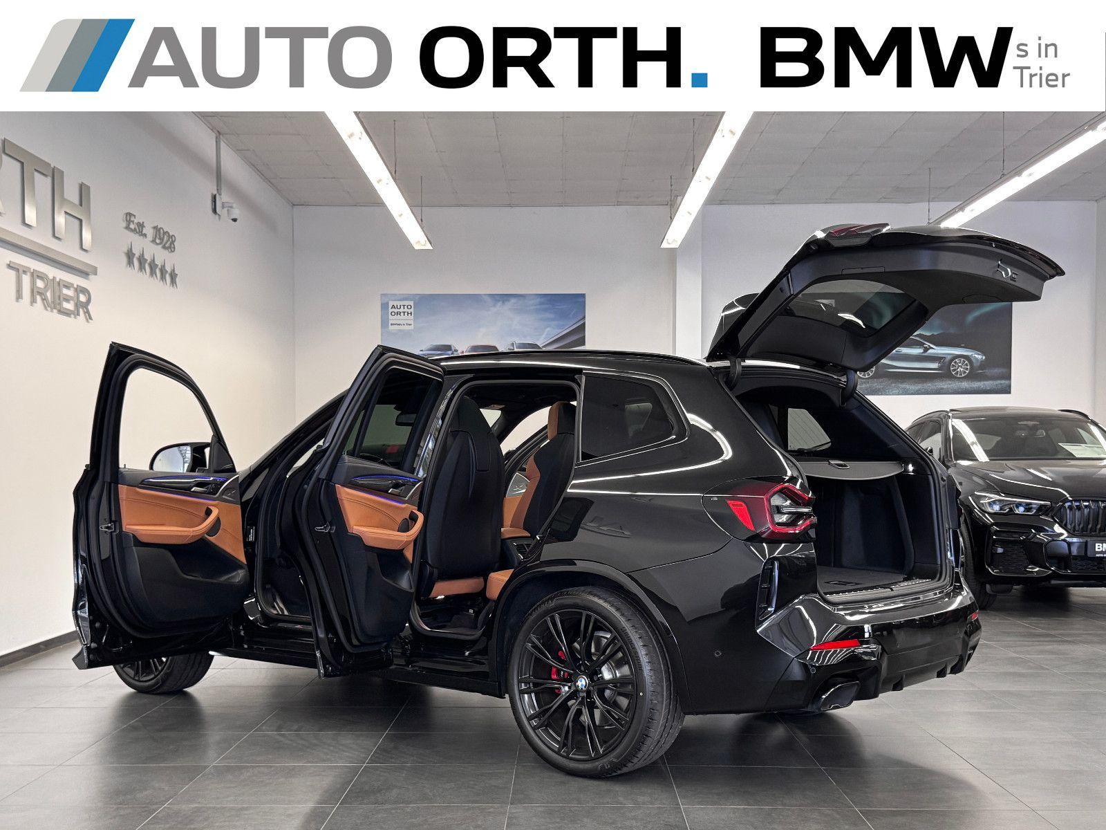 BMW X3 M40 2023 г. Чёрный, пробег 33900 км