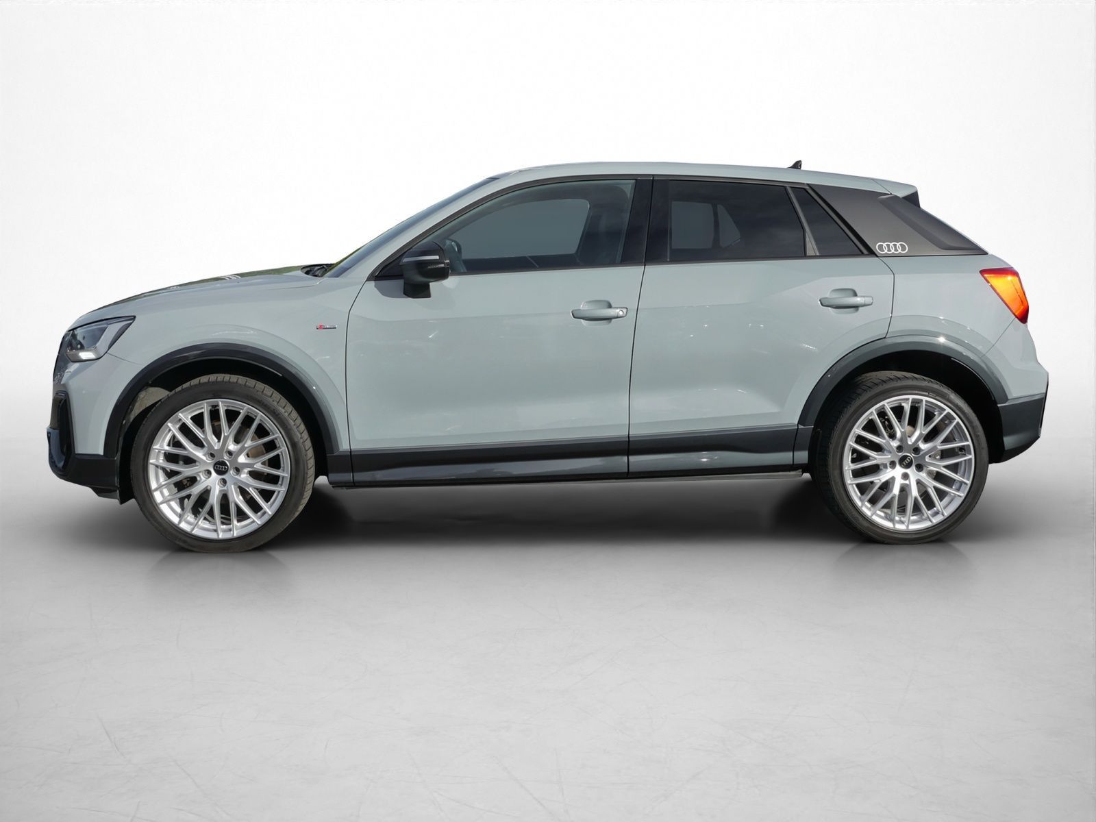 Audi Q2 2023 г. Серый, пробег 41625 км