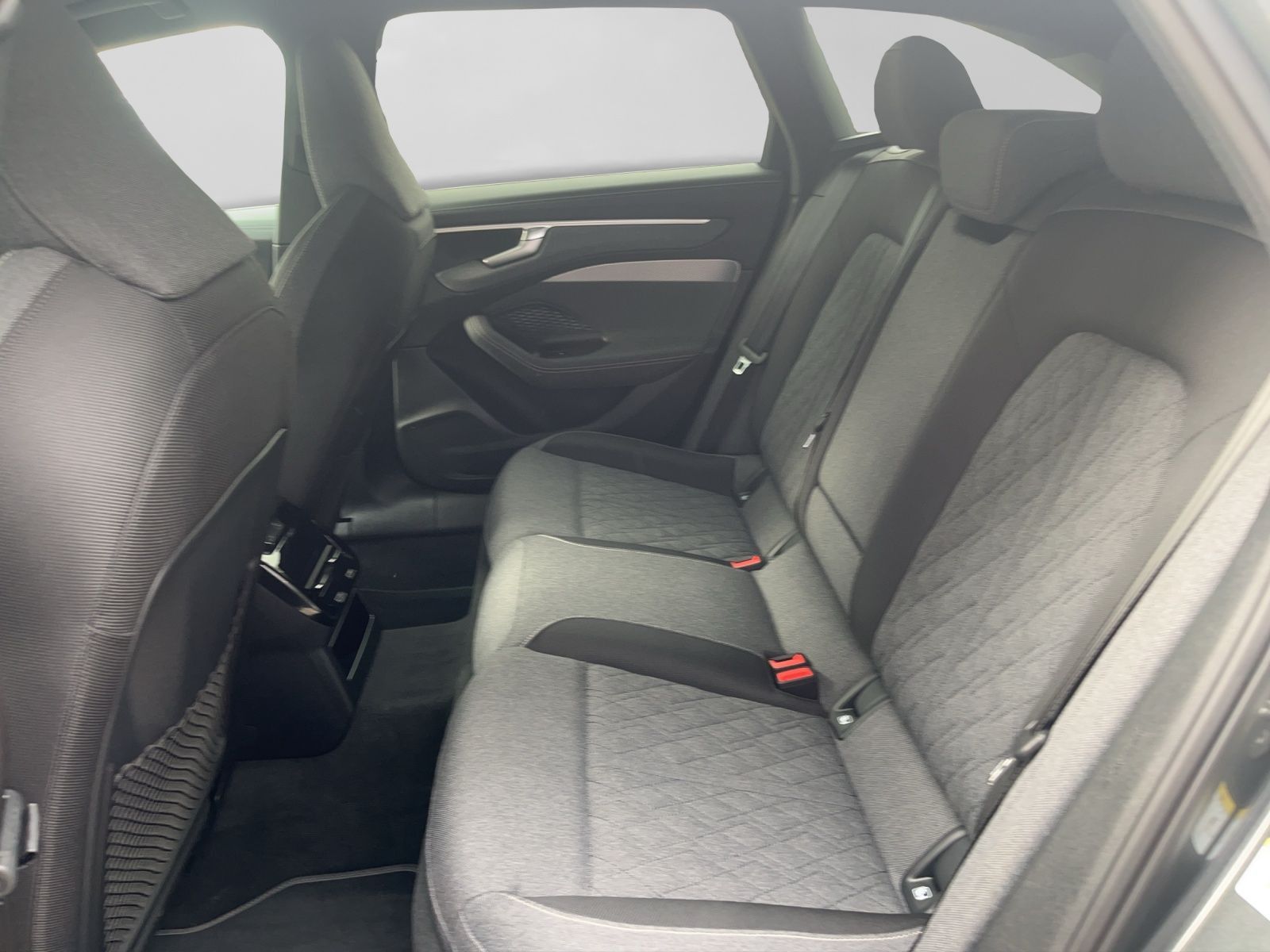 Audi A6 2026 г. Серый, пробег 9193 км