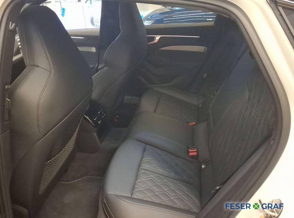 Audi A6 2026 г. Белый, пробег 9090 км
