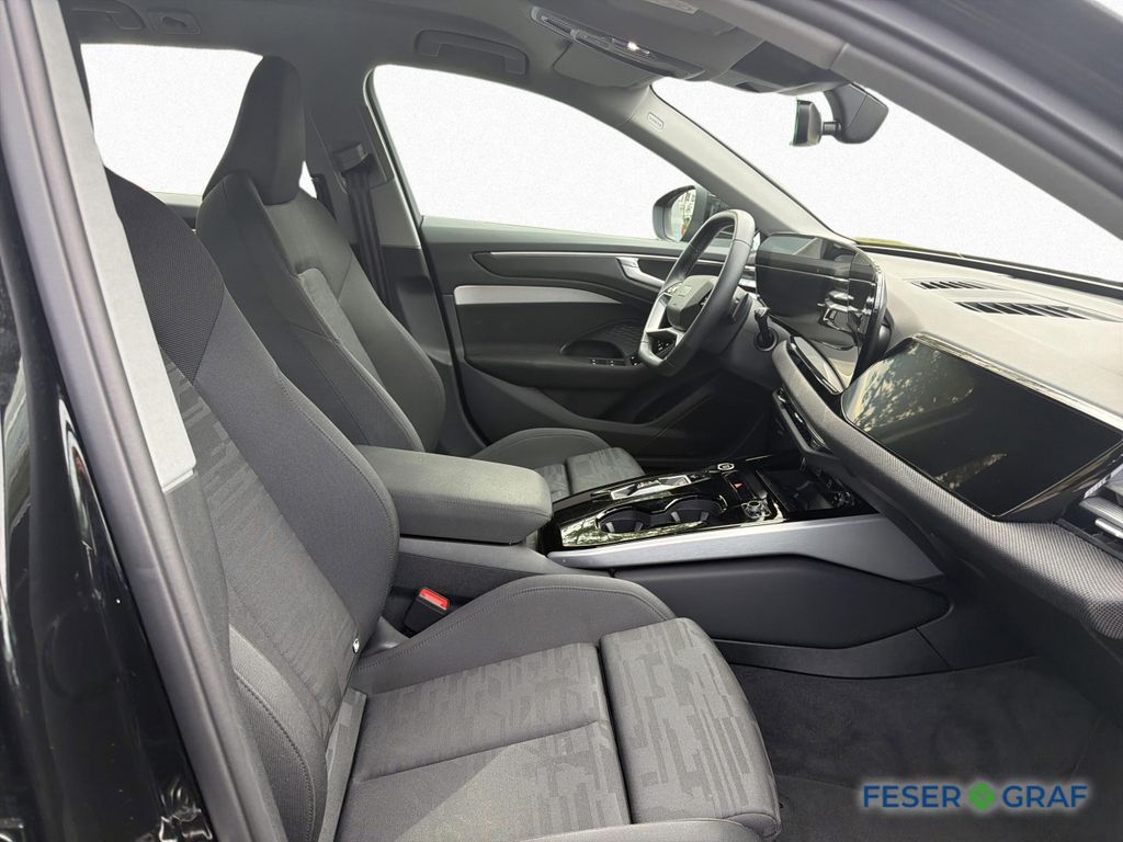 Audi A6 2025 г. Чёрный, пробег 28490 км