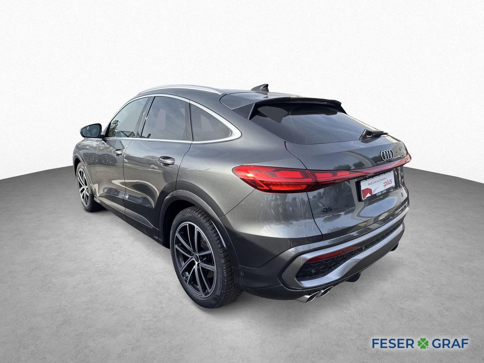 Audi Q5 2025 г. Серый, пробег 9580 км