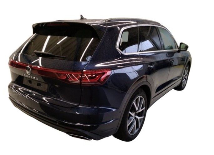 Volkswagen Touareg 2026 г. Синий, пробег 18385 км