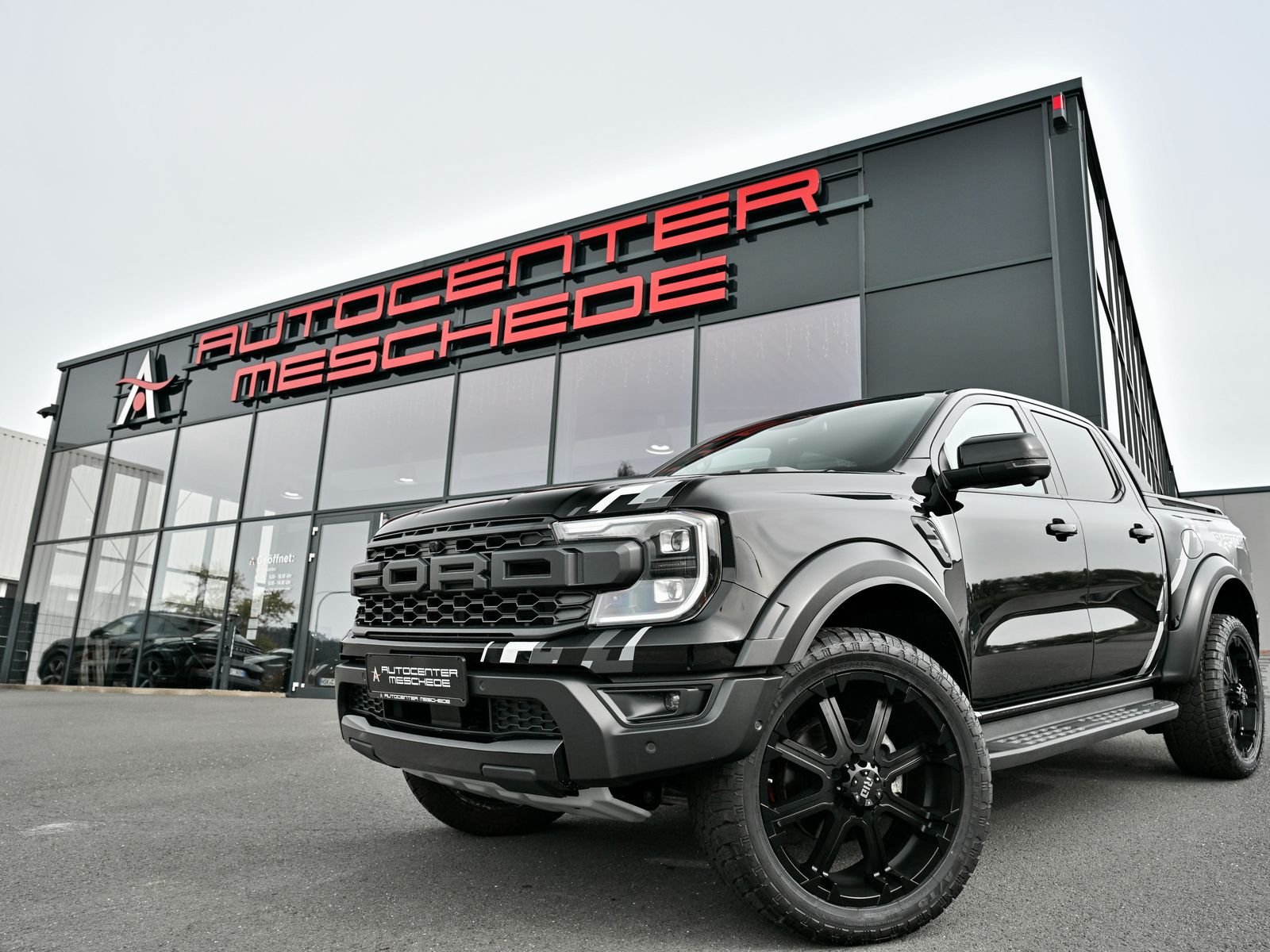 Ford RAPTOR 2023 г. Чёрный, пробег 11370 км