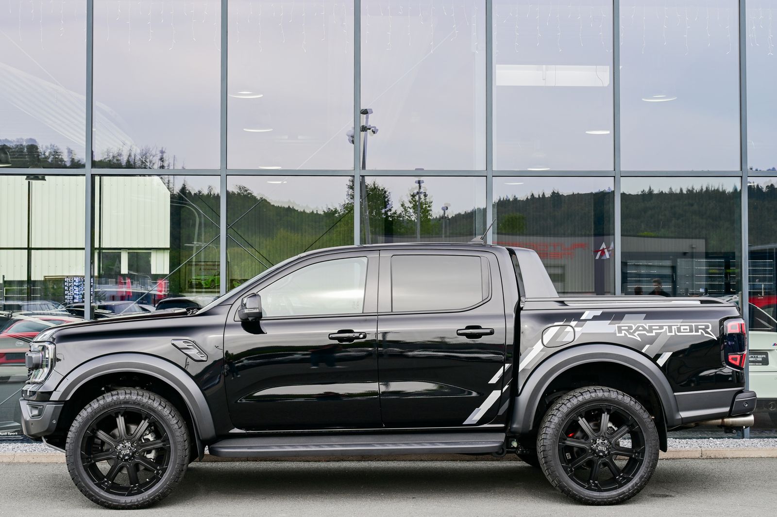 Ford RAPTOR 2023 г. Чёрный, пробег 11370 км
