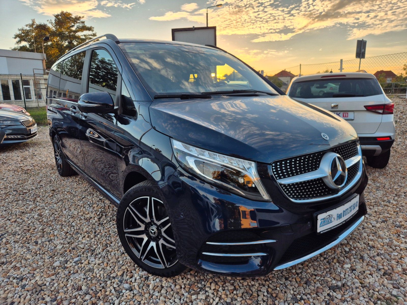 Mercedes-Benz 300 2022 г. Синий, пробег 42111 км