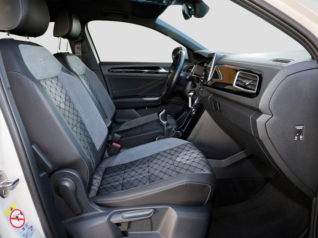 Volkswagen T-Roc 2024 г. Серый, пробег 32505 км
