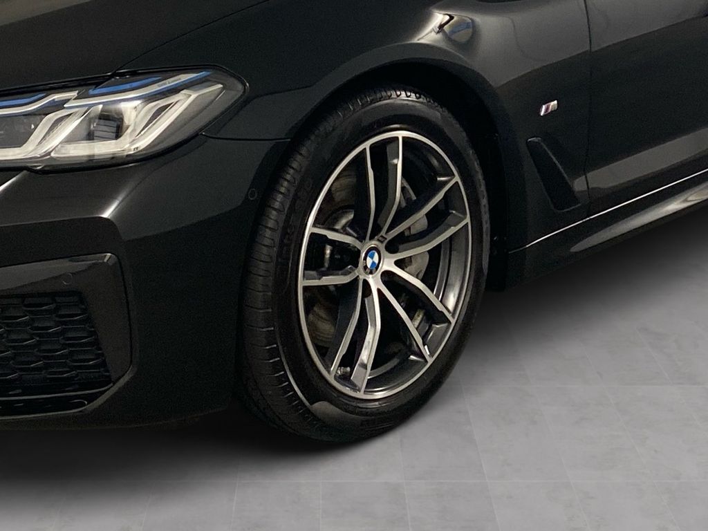 BMW 530 2023 г. Чёрный, пробег 47348 км