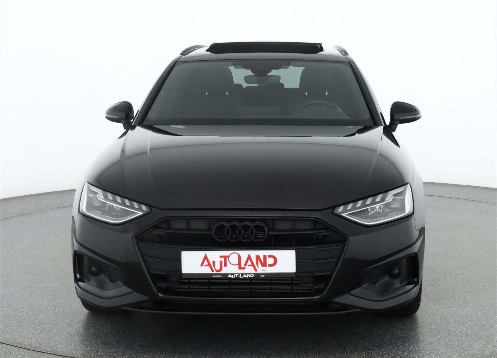 Audi A4 2022 г. Чёрный, пробег 56363 км