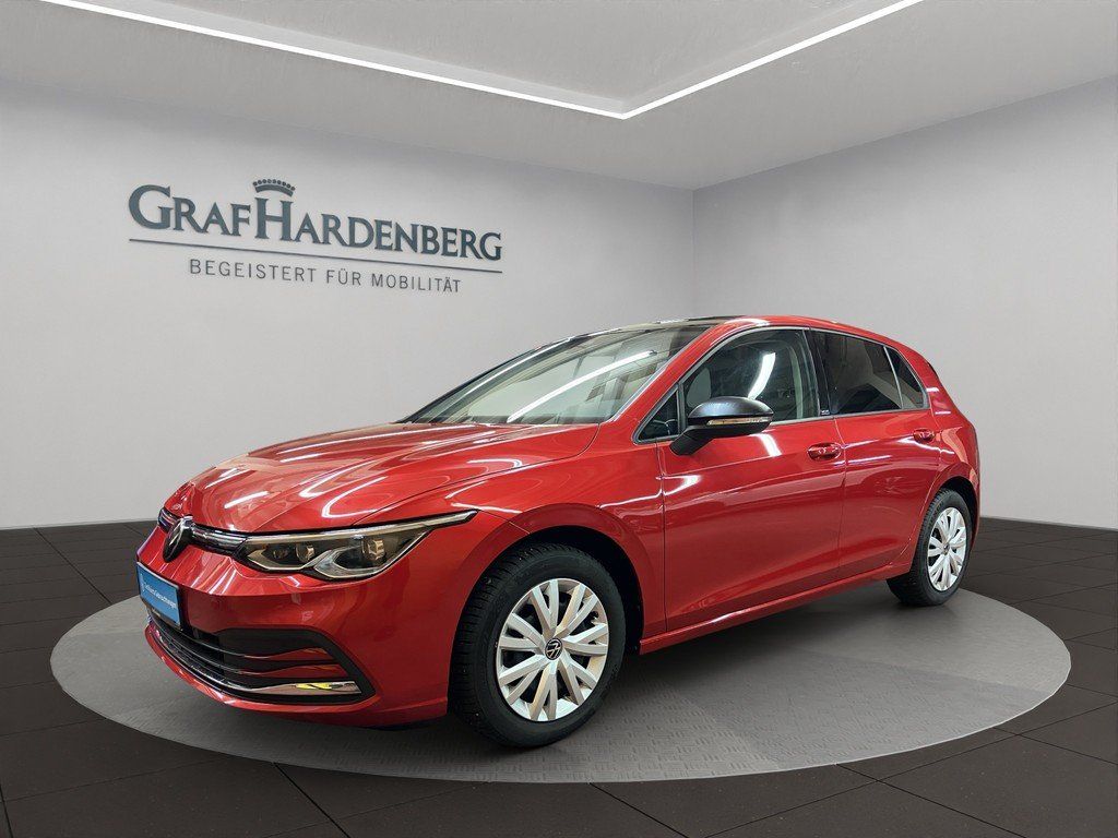 Volkswagen Golf 2023 г. Красный, пробег 51700 км