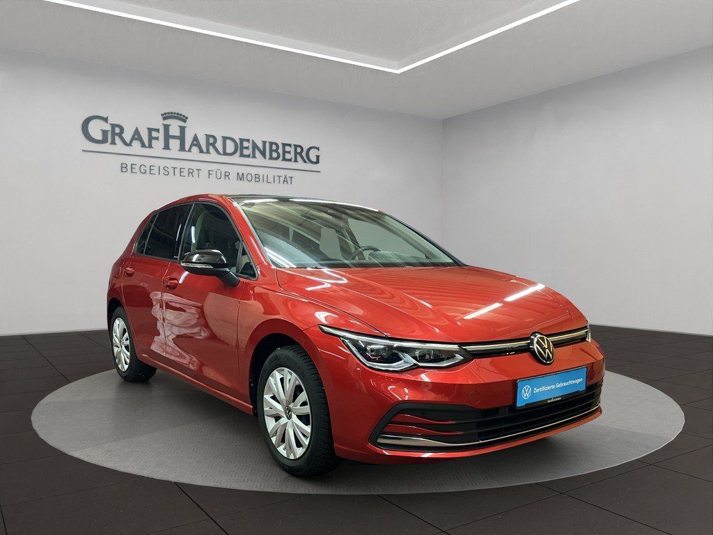 Volkswagen Golf 2023 г. Красный, пробег 51700 км