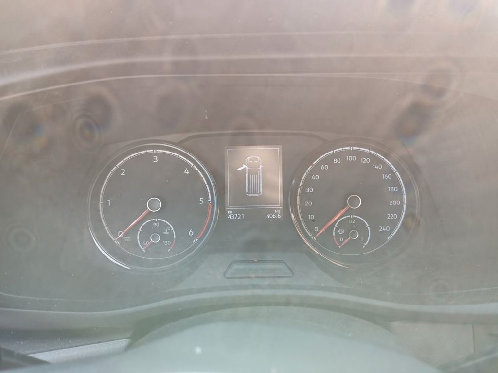 Volkswagen 8 series 2022 г. Белый, пробег 43720 км